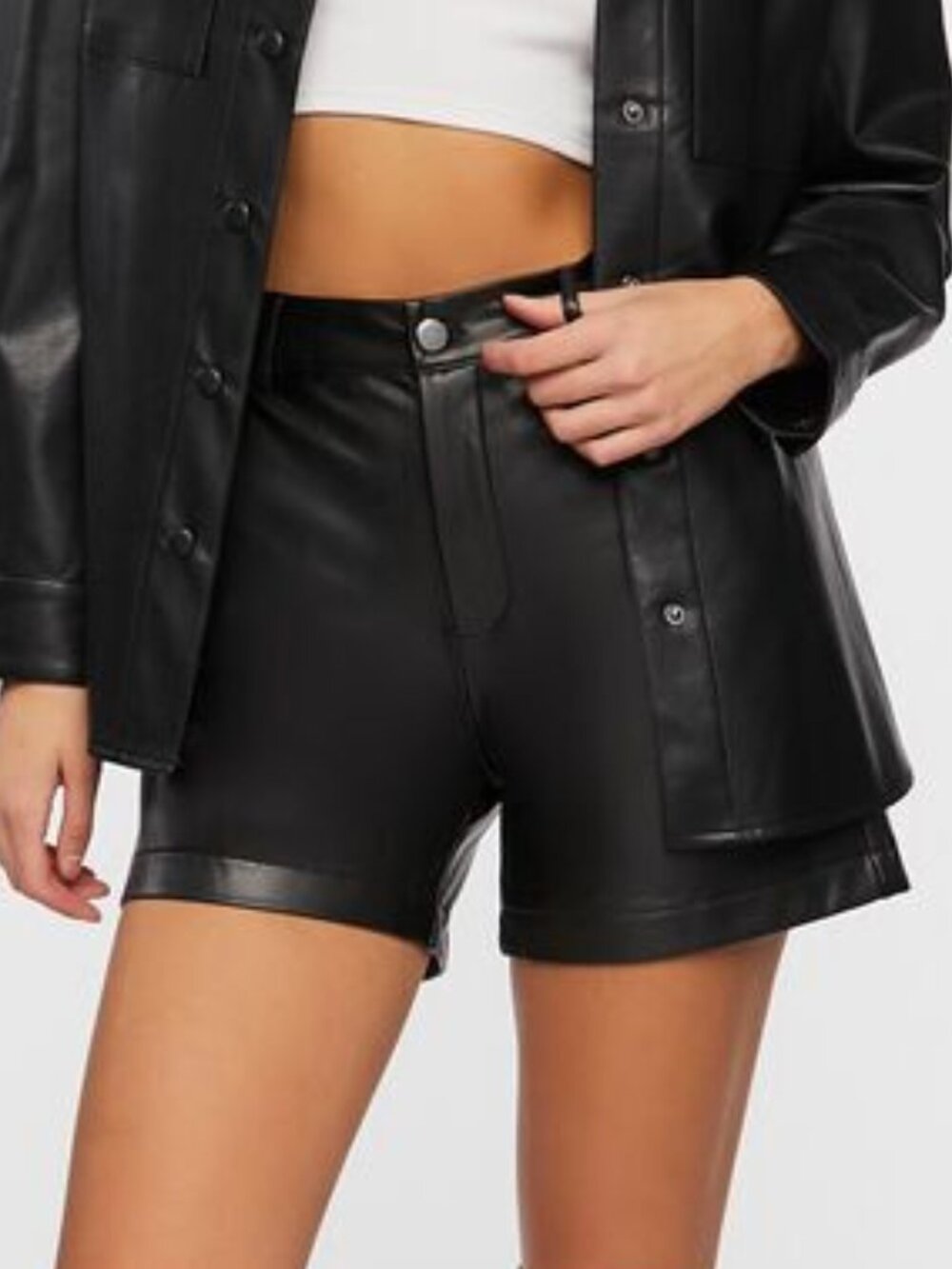 Forever 21 Black Faux Leather Women's Shorts size M